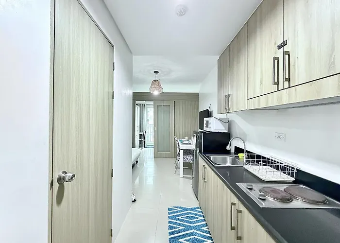 Cozy Staycation Near Mall Of